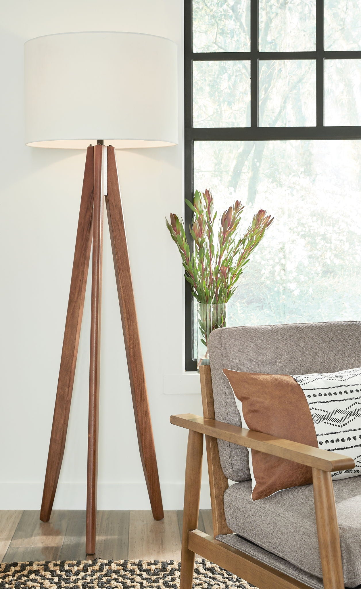 Dallson - Wood Floor Lamp - Brown