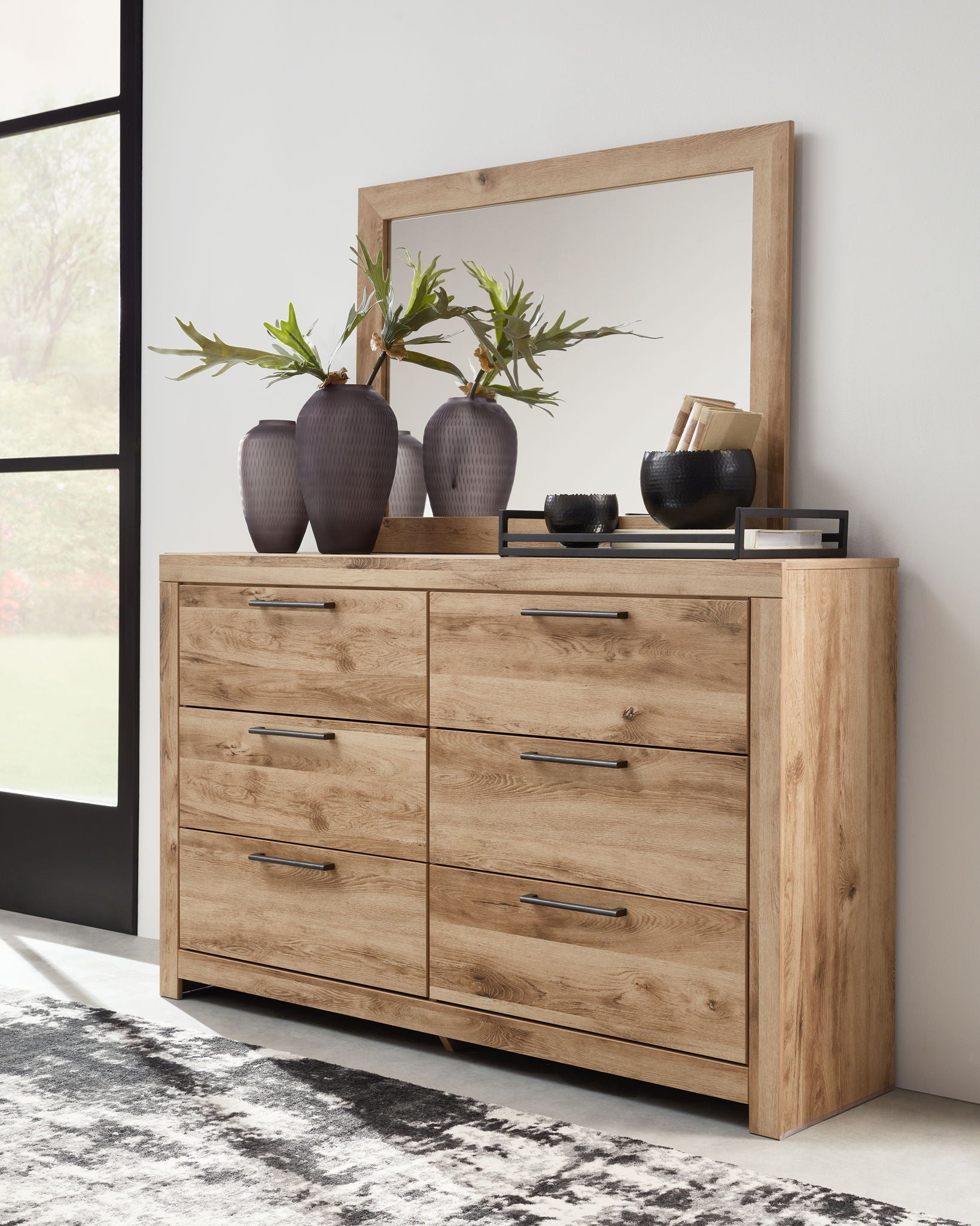 Hyanna - Dresser, Mirror - Tan