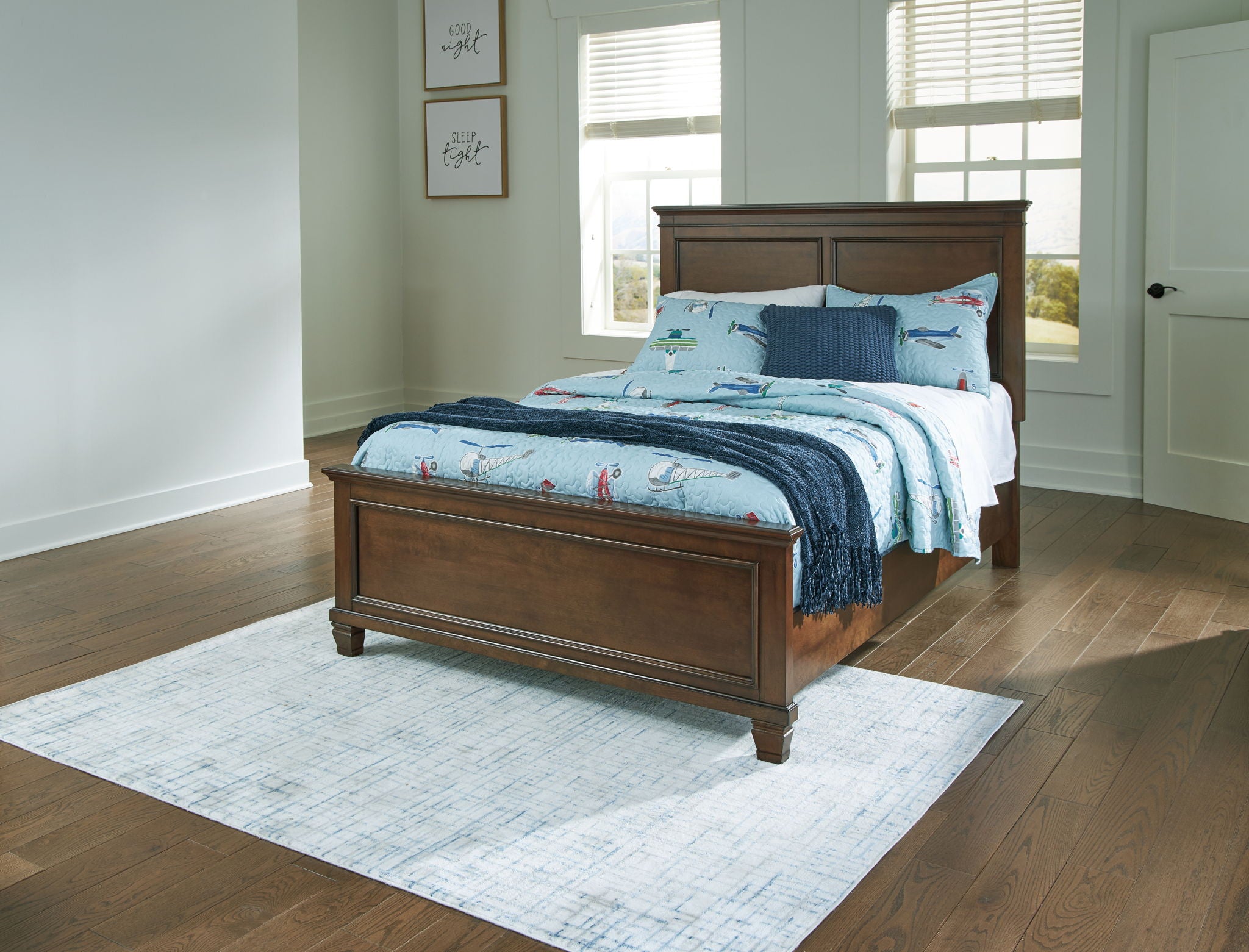 Danabrin - Panel Bed