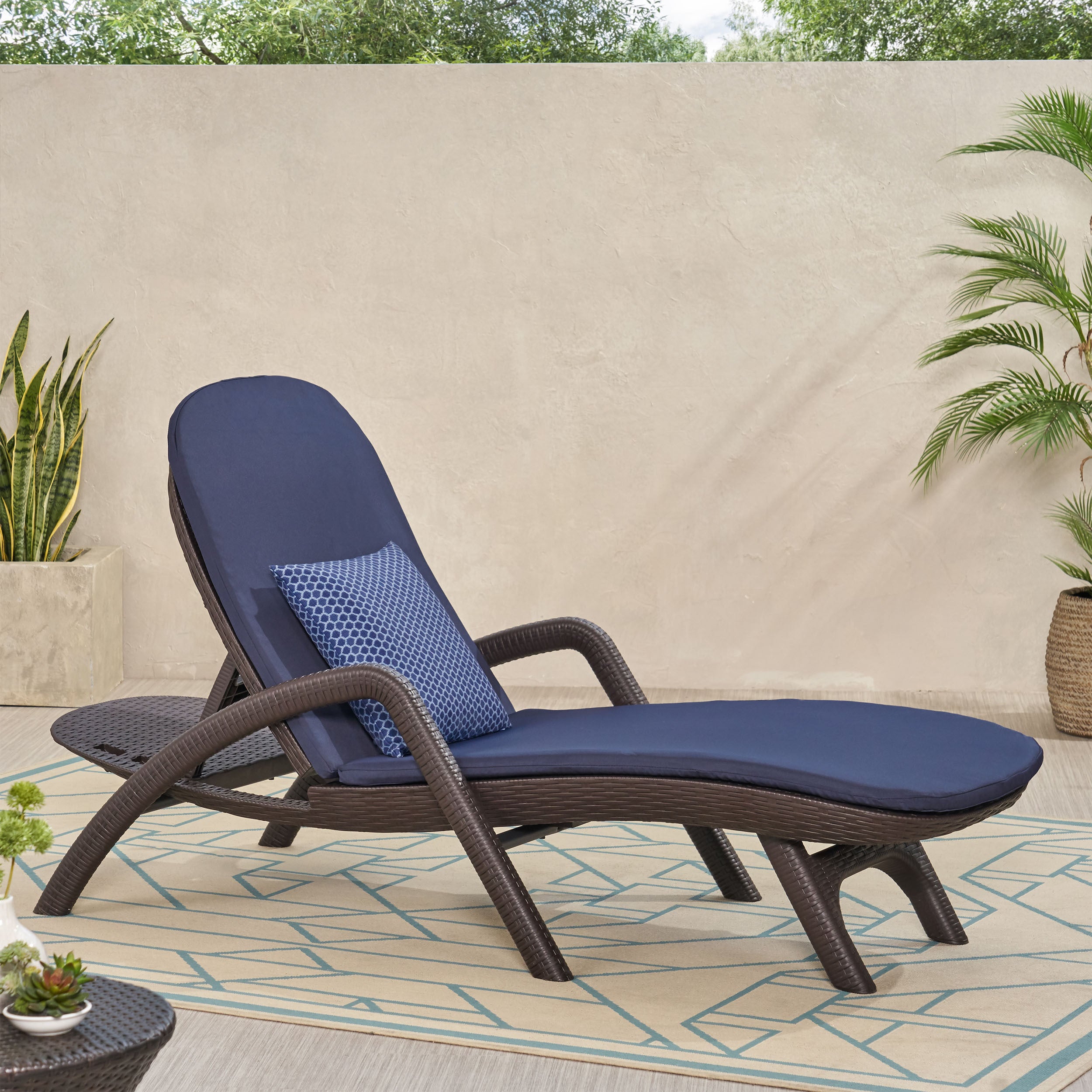 Mikael Chaise Lounge with Cushion | Patio Furniture