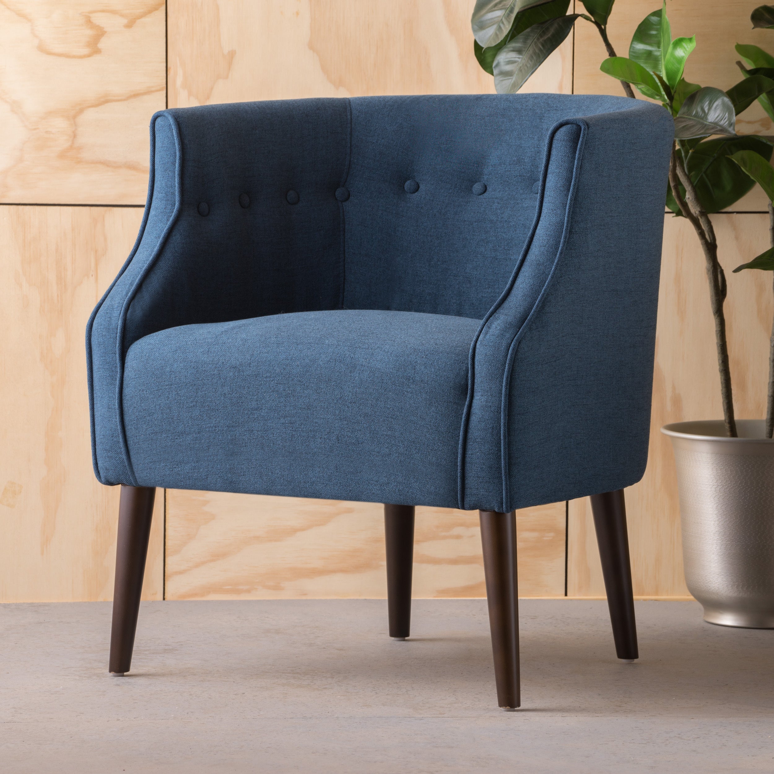 CLUB CHAIR