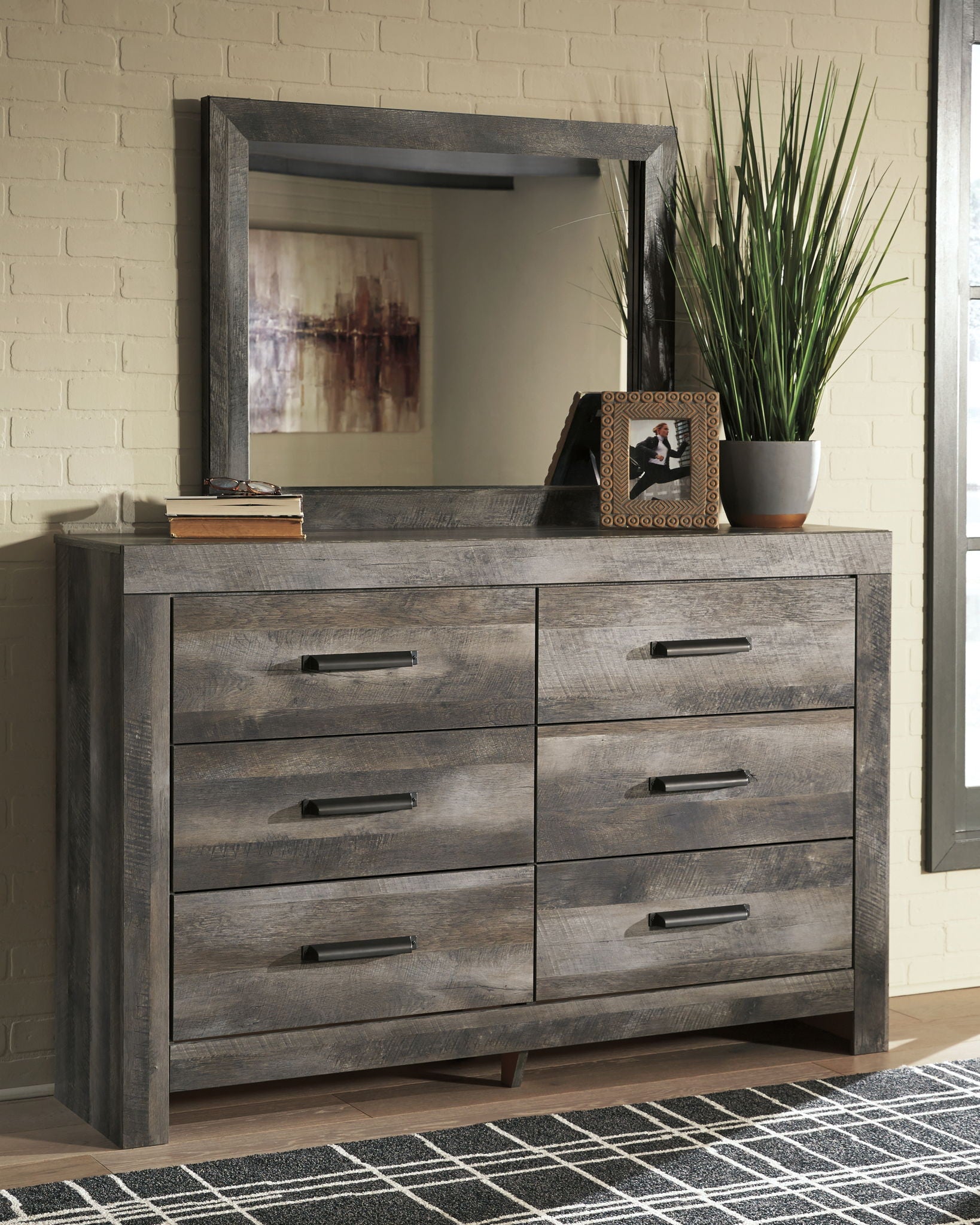 Wynnlow - Dresser