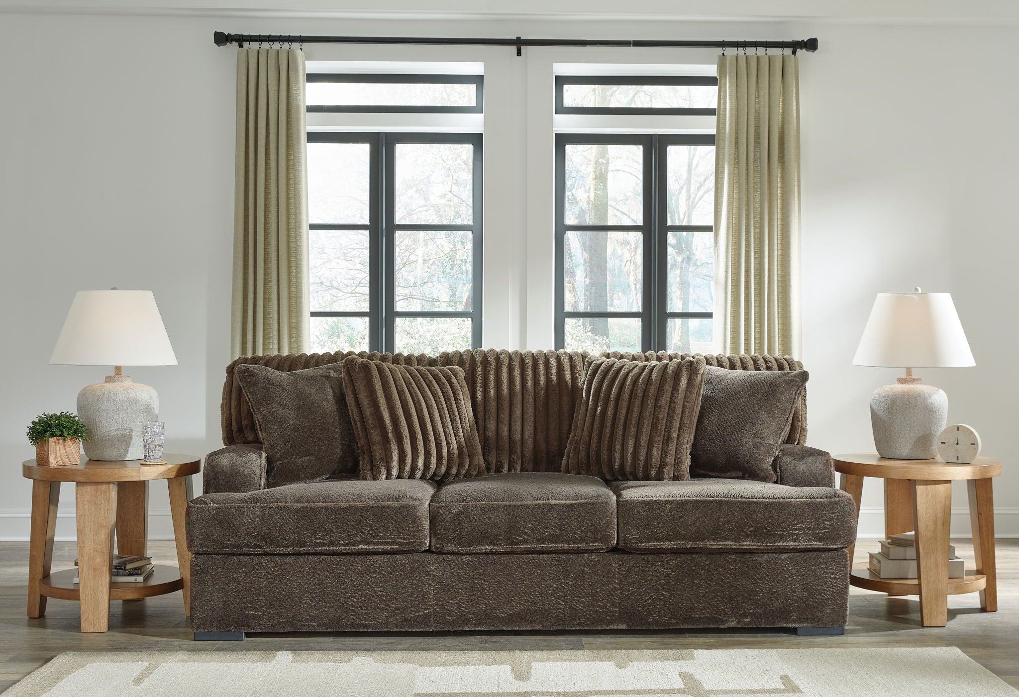 Aylesworth - Sofa - Chocolate