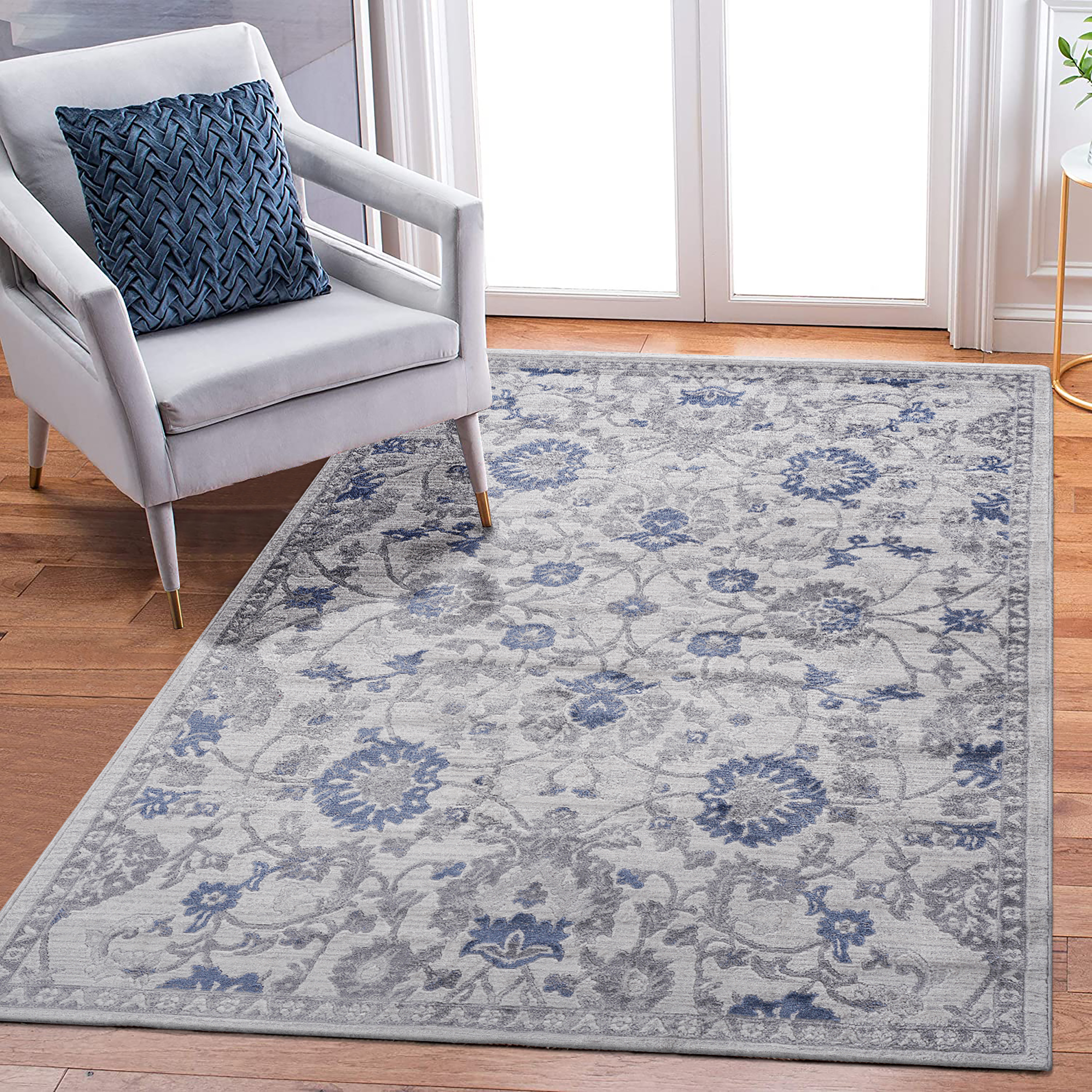 Stylish Area Rug: Blue, Silver, Oriental Design