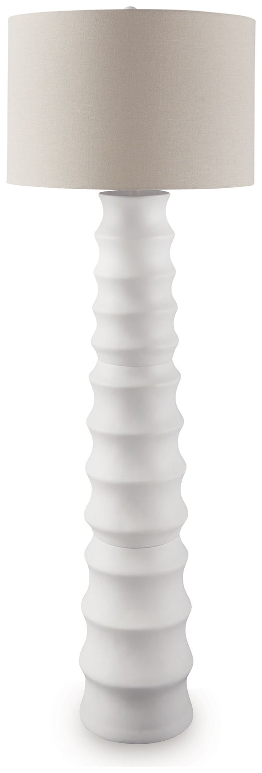 Veraleigh - Poly Lamp