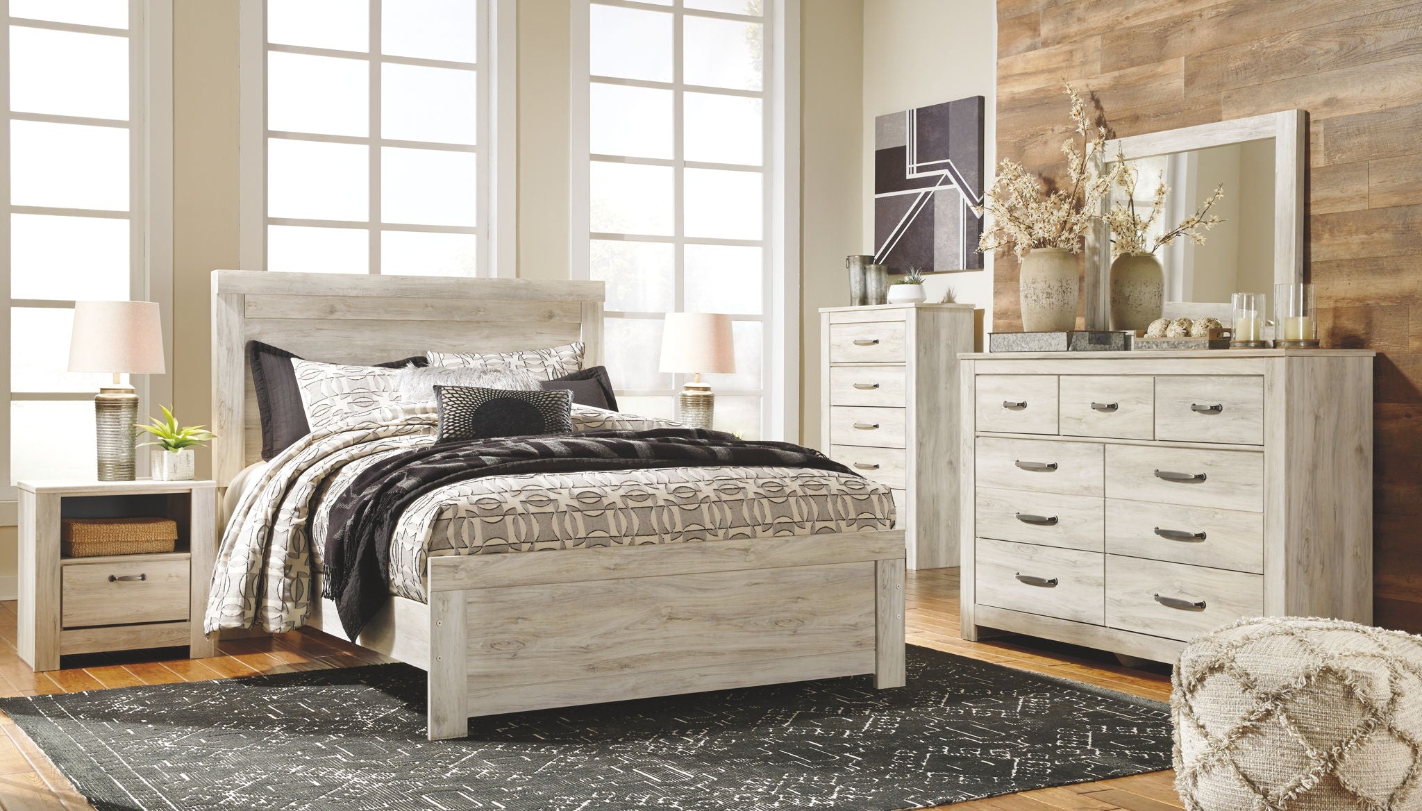 Bellaby - Panel Bed